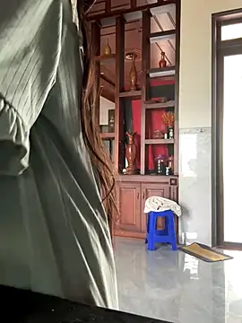 Snapshot of Emily-y chatting on 19, 12, 2025 Emily-y online show from 19, 12, 2025