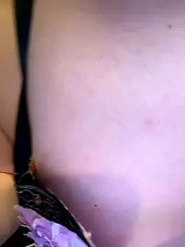 Snapshot of Emily-y chatting on 3, 11, 2025 Emily-y online show from 3, 11, 2025