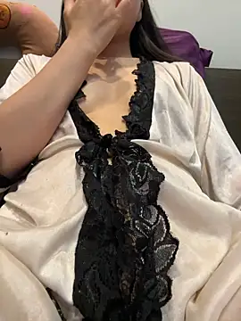 Snapshot of Emily-y chatting on 25, 10, 2025 Emily-y online show from 25, 10, 2025