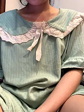 Snapshot of Emily-y chatting on 8, 1, 2026 Emily-y online show from 8, 1, 2026