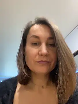 Snapshot of AliceLili chatting on 23, 10, 2025 AliceLili online show from 23, 10, 2025