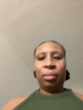 Snapshot of CreammieDelite chatting on 1, 11, 2025 CreammieDelite online show from 1, 11, 2025