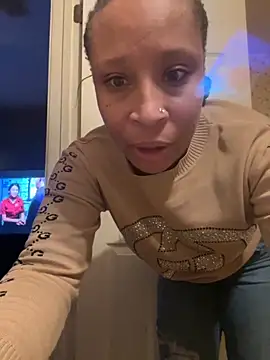Snapshot of CreammieDelite chatting on 26, 10, 2025 CreammieDelite online show from 26, 10, 2025