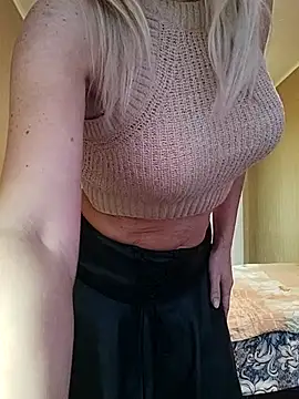 SelinaLovqx online show from 1, 12, 2025