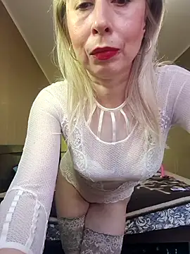 SelinaLovqx online show from 20, 4, 2026