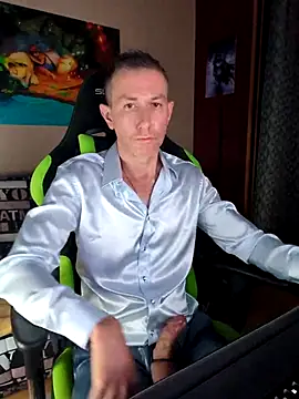 Snapshot of Gamerinleather chatting on 25, 10, 2025 Gamerinleather online show from 25, 10, 2025