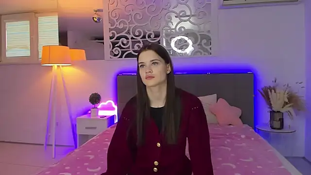 LuisaClover online show from 15, 1, 2026