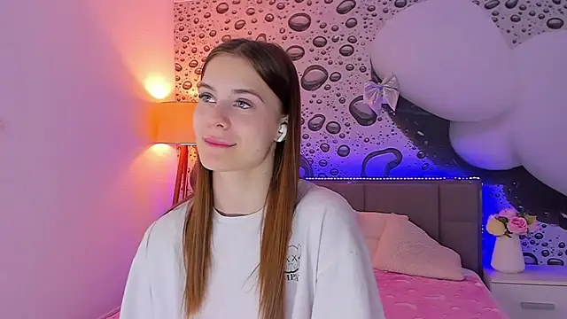 Snapshot of LuisaClover chatting on 31, 5, 2026 LuisaClover online show from 31, 5, 2026