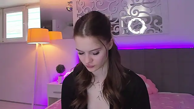 LuisaClover online show from 14, 3, 2026