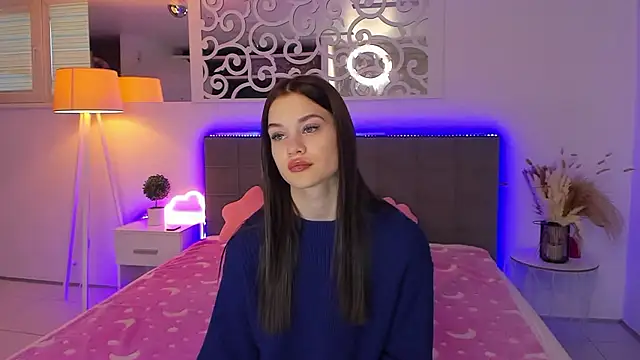 LuisaClover online show from 10, 1, 2026