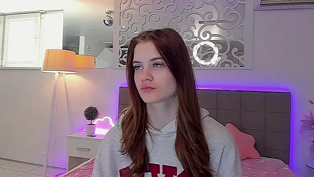 LuisaClover online show from 15, 4, 2026