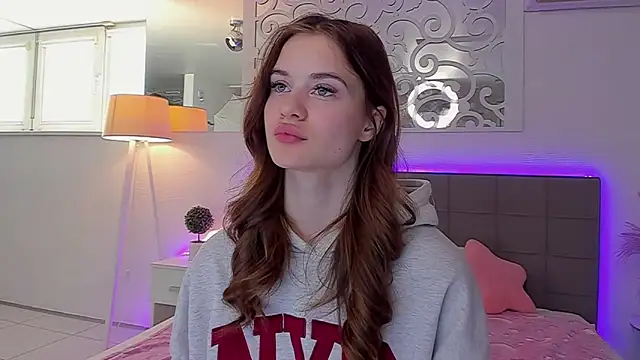 LuisaClover online show from 14, 4, 2026