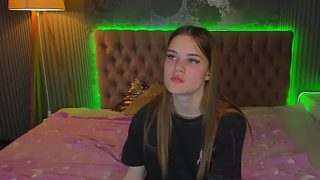 LuisaClover online show from 18, 11, 2025