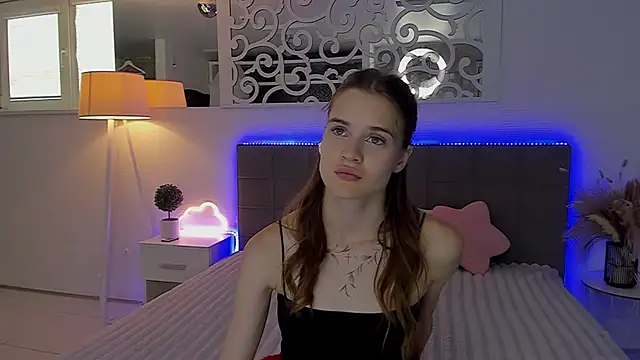 Snapshot of LuisaClover chatting on 27, 7, 2026 LuisaClover online show from 27, 7, 2026