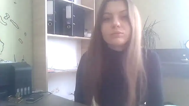 Snapshot of DollyRoma chatting on 27, 10, 2025 DollyRoma online show from 27, 10, 2025