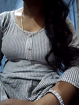 Snapshot of Ezabelljohn chatting on 8, 5, 2026 Ezabelljohn online show from 8, 5, 2026