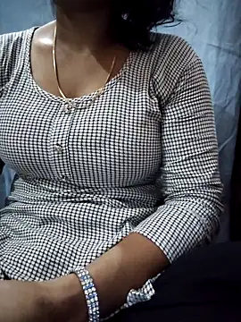 Snapshot of Ezabelljohn chatting on 9, 5, 2026 Ezabelljohn online show from 9, 5, 2026