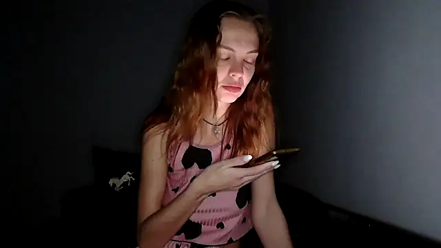 Snapshot of kriss5344 chatting on 24, 10, 2025 kriss5344 online show from 24, 10, 2025