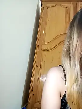 Snapshot of indilasixeey chatting on 14, 1, 2026 indilasixeey online show from 14, 1, 2026