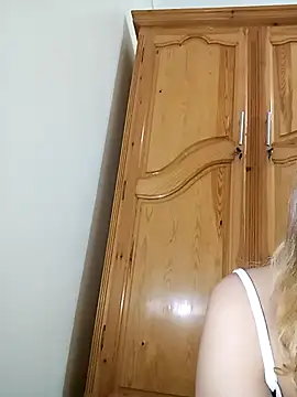 Snapshot of indilasixeey chatting on 9, 11, 2025 indilasixeey online show from 9, 11, 2025