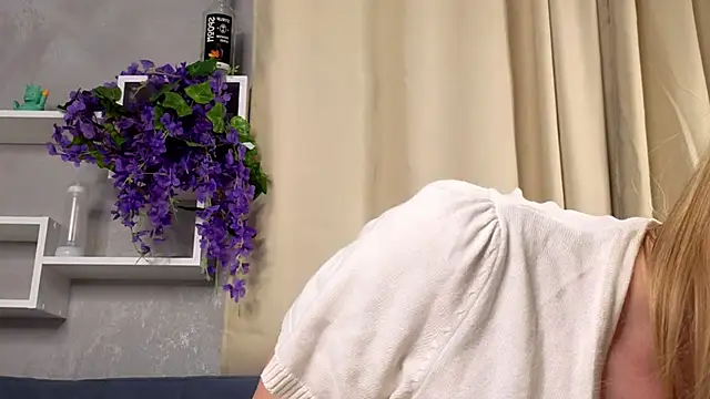 ElissaGlod online show from 27, 2, 2026