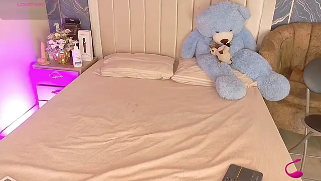 iam nicolle online show from 20, 11, 2025