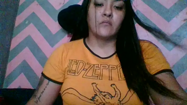 Jennifersbodyy online show from 4, 11, 2025