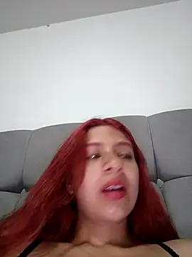 Snapshot of Lunatemptress4 chatting on 15, 12, 2025 Lunatemptress4 online show from 15, 12, 2025