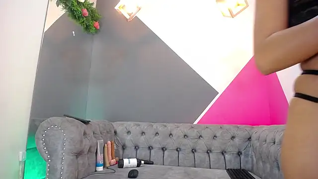 Gigi Scott  online show from 4, 11, 2025