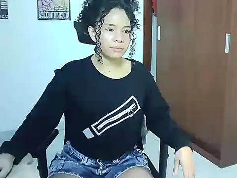 Gigi Scott  online show from 23, 12, 2025