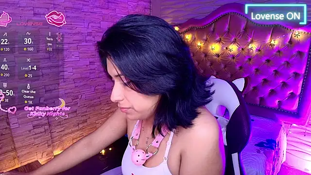 Roxanne Han online show from 28, 11, 2025