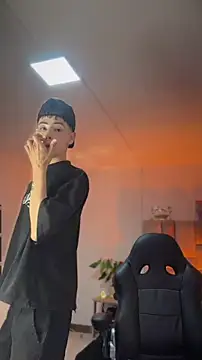 Sebastian Reed online show from 4, 3, 2026