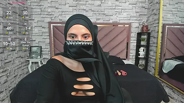 Dania Halabi online show from 28, 10, 2025