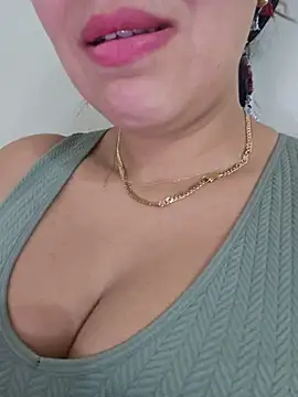 Snapshot of Sexy-girl chatting on 11, 5, 2026 Sexy-girl online show from 11, 5, 2026