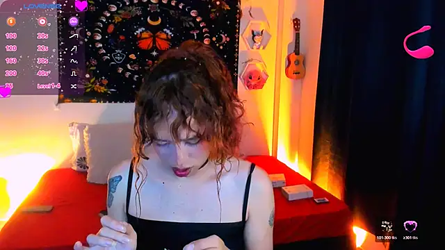 AdelineEsposito online show from 15, 12, 2025