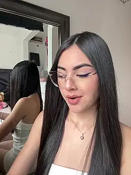 IslaCole online show from 12, 1, 2026