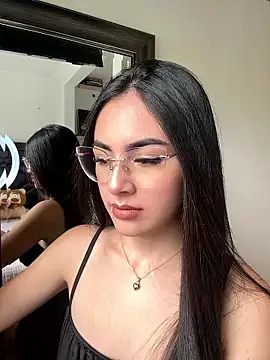 IslaCole online show from 7, 1, 2026