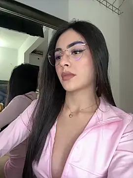 IslaCole online show from 4, 2, 2026