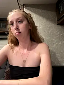 sweet-vixen online show from 14, 12, 2025