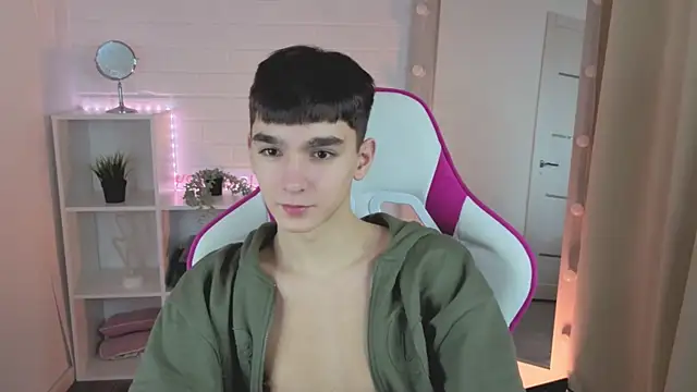 Snapshot of YamiTwink chatting on 26, 11, 2025 YamiTwink online show from 26, 11, 2025