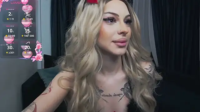 Snapshot of NovaPearl chatting on 29, 10, 2025 NovaPearl online show from 29, 10, 2025