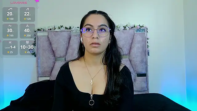 Iris mandarinne online show from 29, 10, 2025