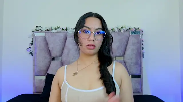 Iris mandarinne online show from 2, 11, 2025