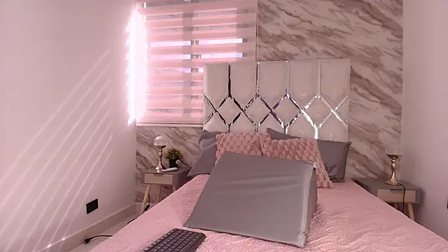 ellisrossi online show from 26, 11, 2025