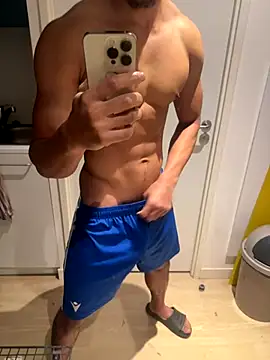 bigDickParis92 online show from 26, 10, 2025