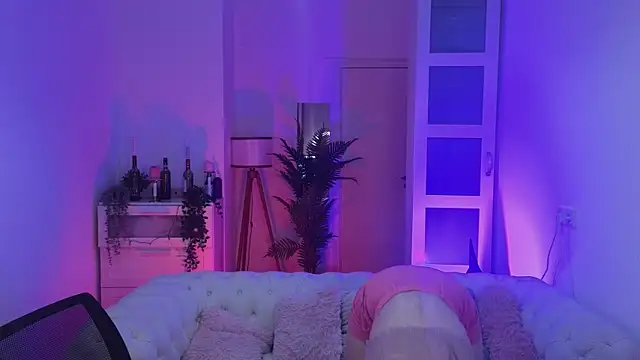 Snapshot of grace_allenn chatting on 24, 11, 2025 grace allenn online show from 24, 11, 2025