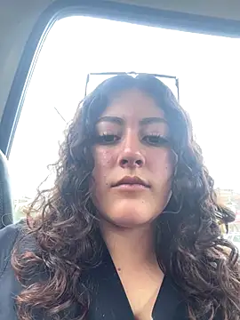 Snapshot of Amber_rose_outdoors chatting on 29, 10, 2025 Amber rose outdoors online show from 29, 10, 2025