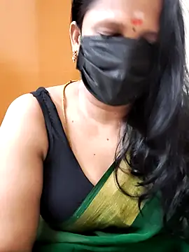 Snapshot of tamilammu1431 chatting on 31, 5, 2026 tamilammu1431 online show from 31, 5, 2026