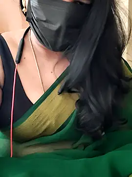 Snapshot of tamilammu1431 chatting on 13, 7, 2026 tamilammu1431 online show from 13, 7, 2026