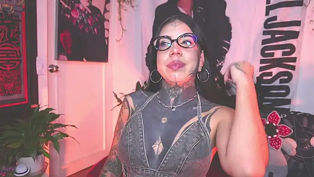 Snapshot of Dalia_Vorhees chatting on 23, 4, 2026 Dalia Vorhees online show from 23, 4, 2026
